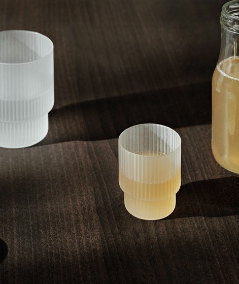FERM LIVING Ripple Glas 4er-Set Klein (Ø 5,2 cm) farblos