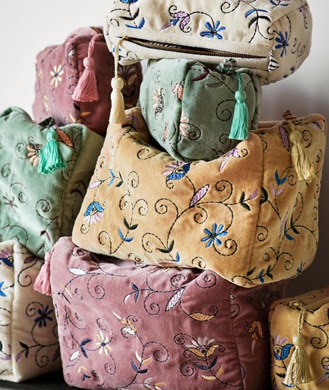 MADAM STOLTZ Embroidered Velvet Kosmetik Beige