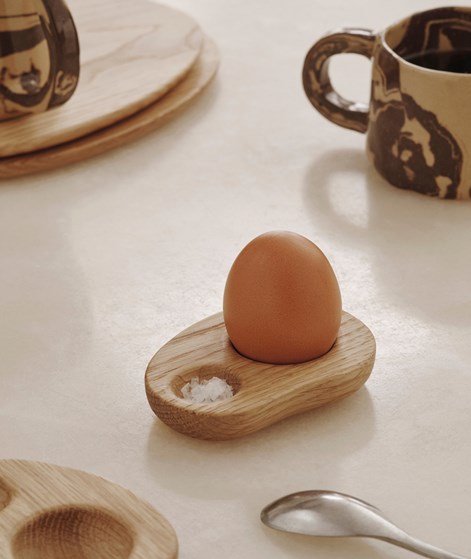 FERM LIVING Cairn 2er-Set Holz Eierbecher Braun