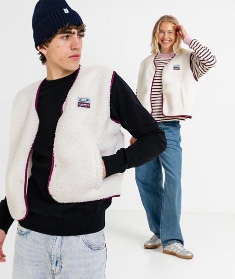 ON VACATION Wanderlust Fleece Weste Cremeweiß